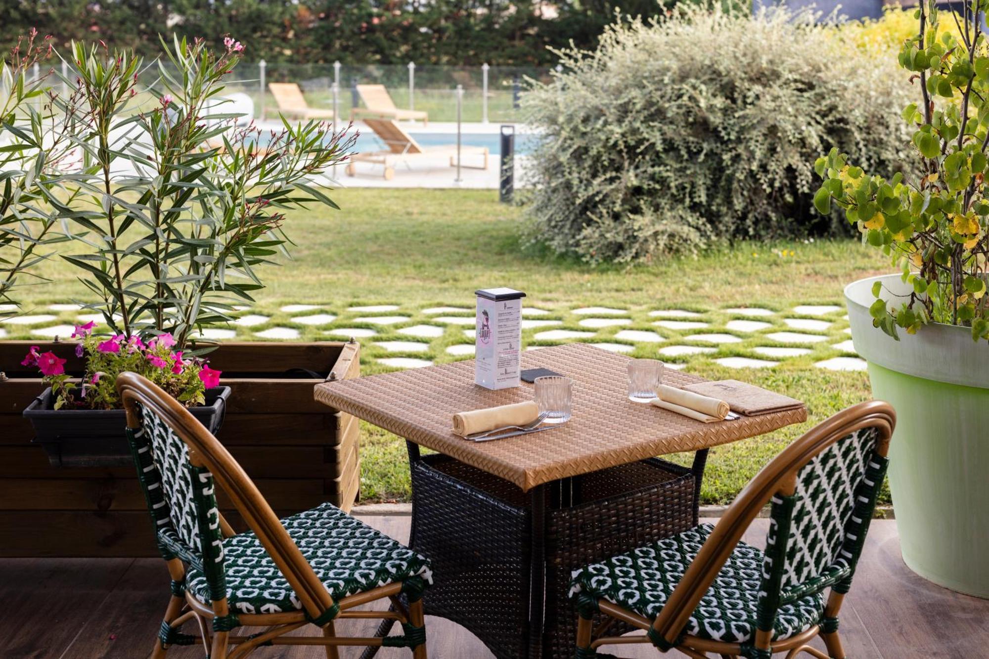 Artemis Hotel & Spa Bistro Coquet Бріуд Екстер'єр фото